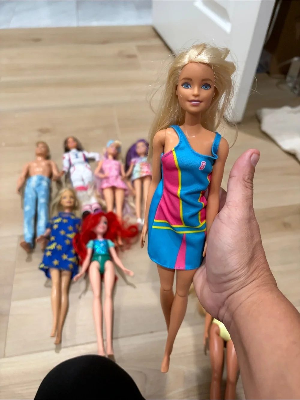 Mixed Fashion Dolls Set - Assorted Colors